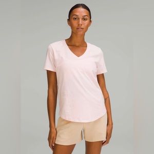 Lululemon Love V-Neck T-Shirt size 12 Strawberry Milkshake